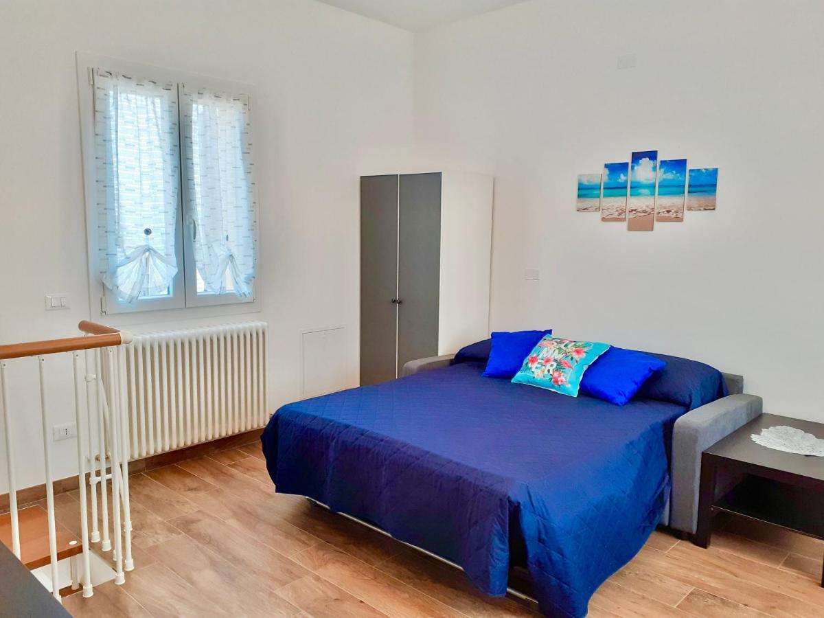 Casa Vacanze Con Vista Mare E Giardino - Amanecer Marzocca di Senigallia Extérieur photo