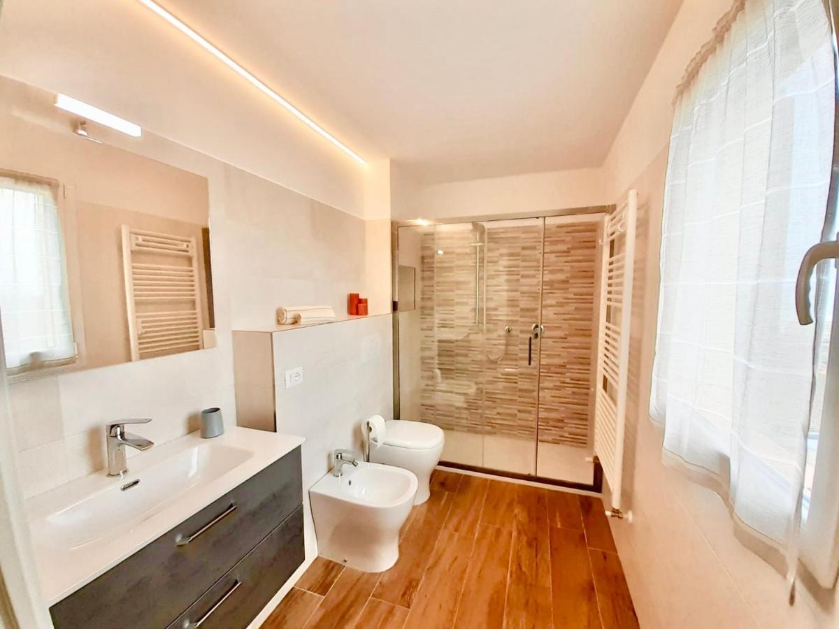 Casa Vacanze Con Vista Mare E Giardino - Amanecer Marzocca di Senigallia Extérieur photo