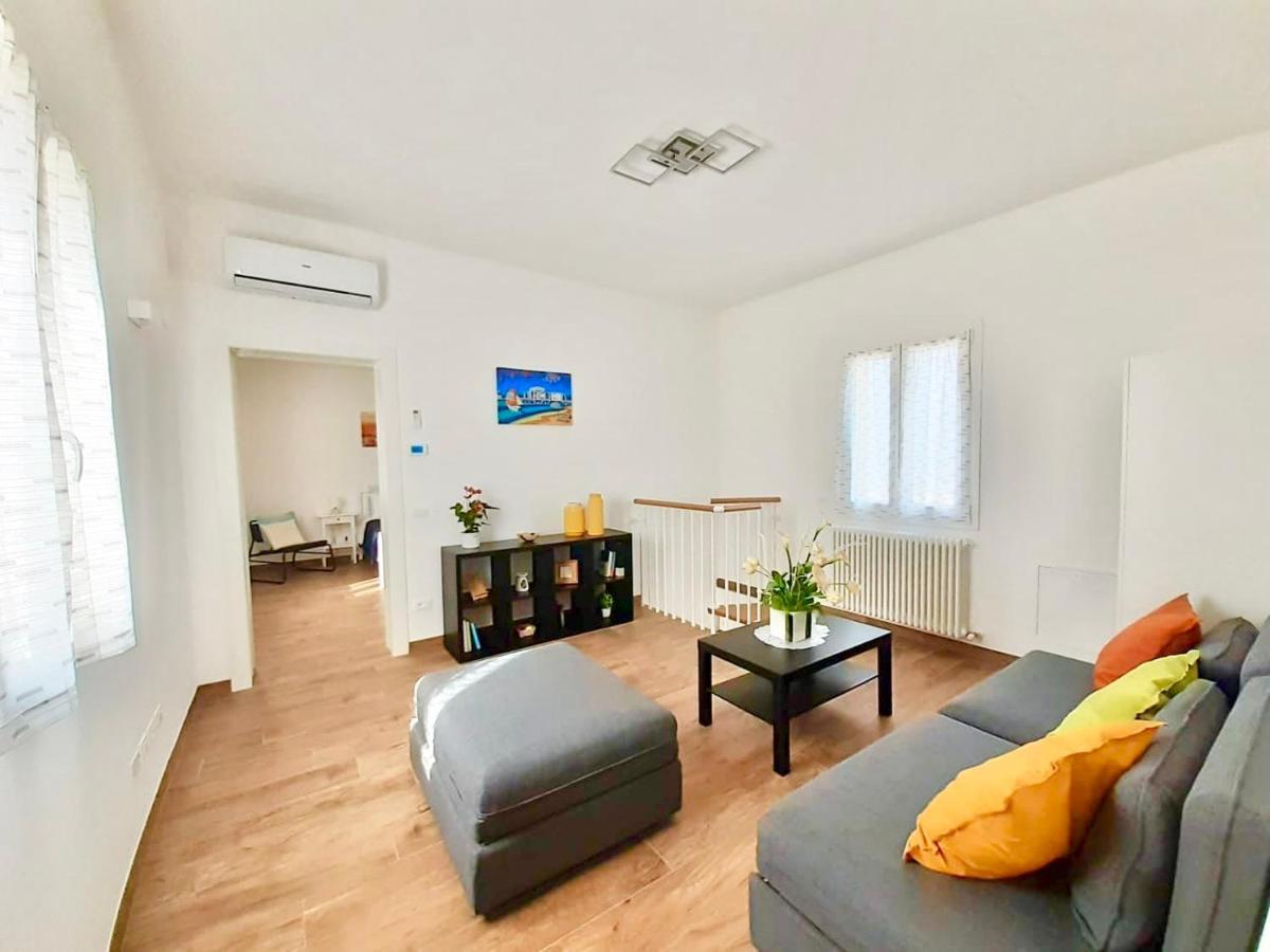 Casa Vacanze Con Vista Mare E Giardino - Amanecer Marzocca di Senigallia Extérieur photo