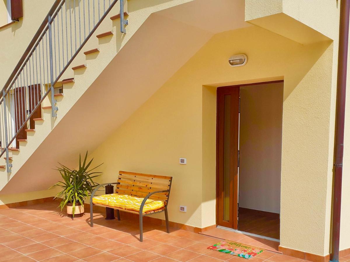 Casa Vacanze Con Vista Mare E Giardino - Amanecer Marzocca di Senigallia Extérieur photo